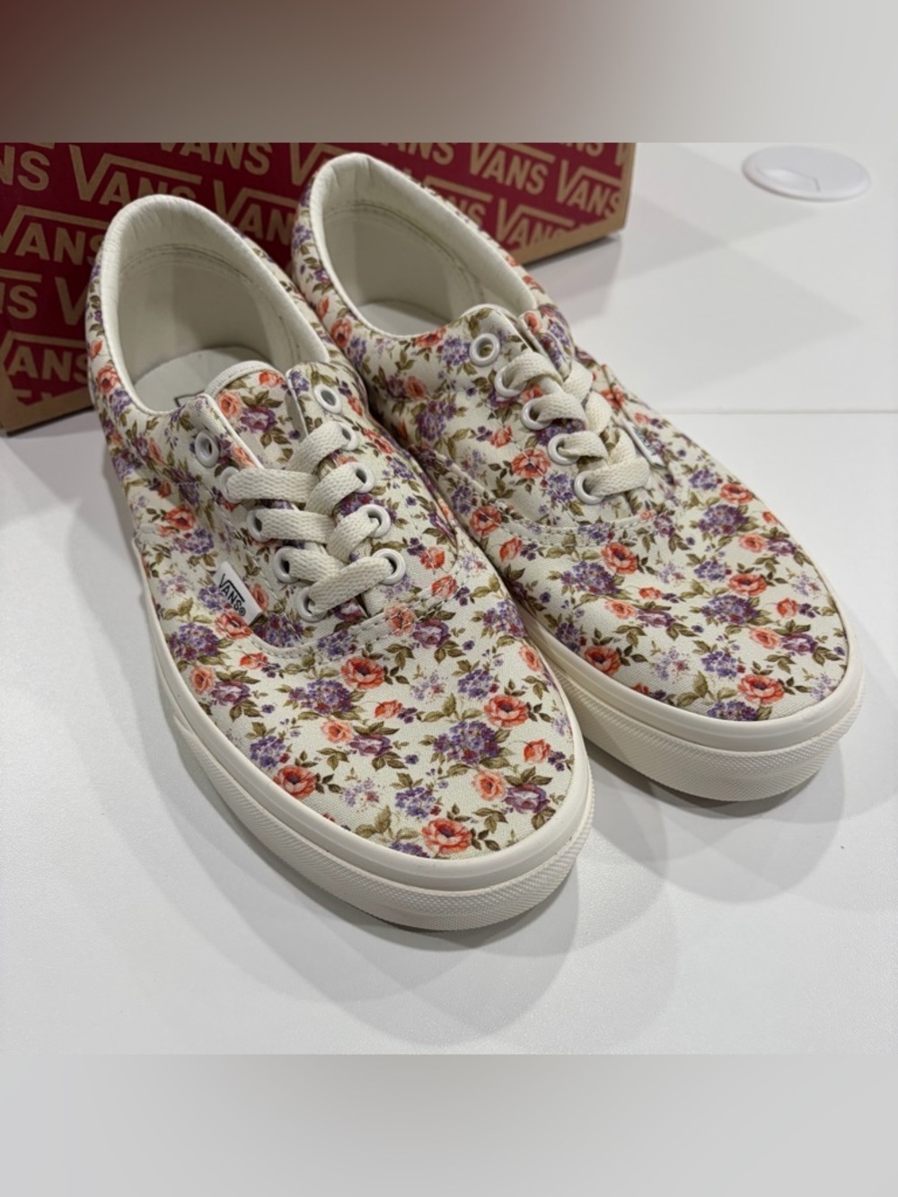 Vans Women's Size 9 Era Shoes Skate NWT Floral Pattern Purple Lavender